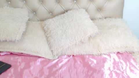 Snapshot of amaranta_f00x chatting on 02-04-25, 12:55 Amaranta online show from 02-04-25, 12:55