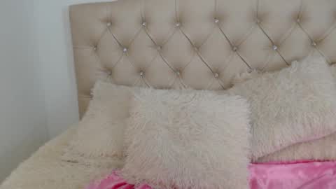 Snapshot of amaranta_f00x chatting on 02-06-25, 04:03 Amaranta online show from 02-06-25, 04:03