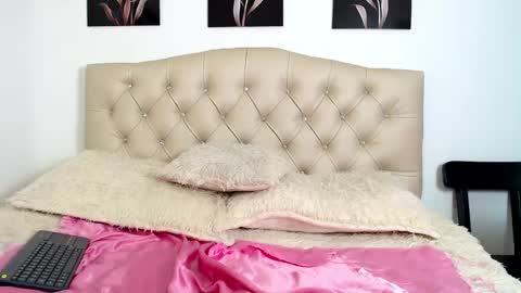 Snapshot of amaranta_f00x chatting on 02-27-25, 06:53 Amaranta online show from 02-27-25, 06:53