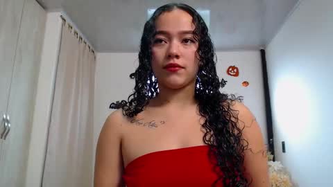 Snapshot of amaranta_f00x chatting on 10-13-25, 12:27 Amaranta online show from 10-13-25, 12:27