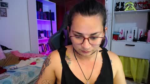 Snapshot of amarantha666 chatting on 12-12-24, 02:15 Susan online show from 12-12-24, 02:15