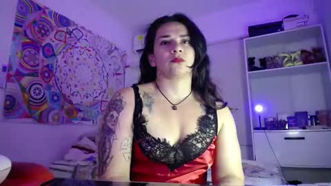 Snapshot of amarantha666 chatting on 11-07-25, 10:32 Susan online show from 11-07-25, 10:32