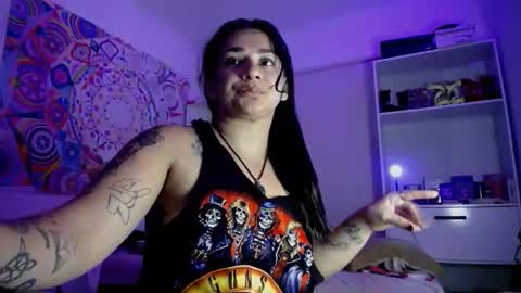 Snapshot of amarantha666 chatting on 11-15-25, 09:43 Susan online show from 11-15-25, 09:43