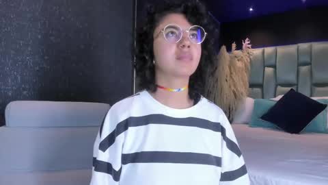 Emily online show from 03-05-25, 03:07