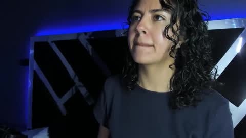 Emily online show from 11-06-25, 11:33