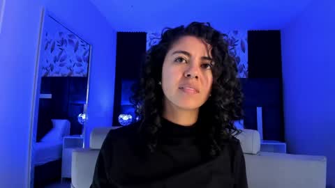 Snapshot of amarettho chatting on 04-23-26, 05:04 Emily online show from 04-23-26, 05:04