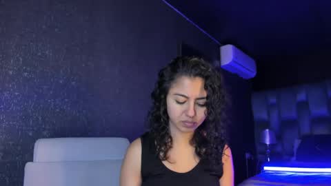 Snapshot of amarettho chatting on 05-22-26, 11:16 Emily online show from 05-22-26, 11:16
