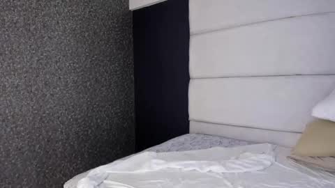 Snapshot of amarettho chatting on 06-03-26, 12:08 Emily online show from 06-03-26, 12:08