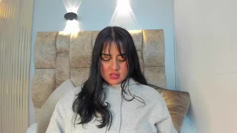 AMATISTA online show from 10-17-25, 01:09