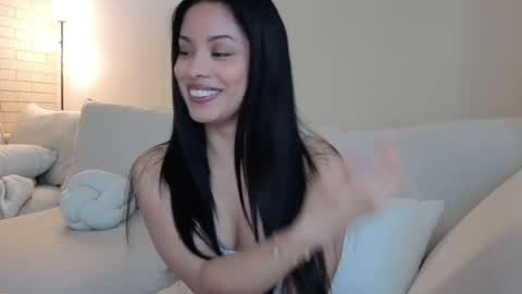 amaya_floress online show from 04-24-26, 12:51