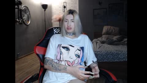 Malina online show from 10-30-25, 01:34