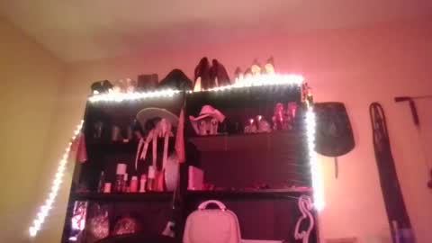 Snapshot of amayamillarodriguez chatting on 12-28-24, 08:48 amayamillarodriguez online show from 12-28-24, 08:48