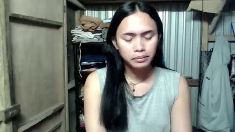YELLA online show from 06-05-26, 12:17
