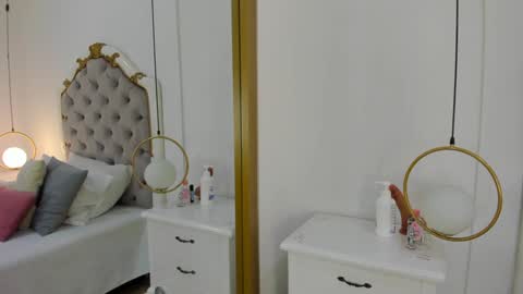 Sara online show from 12-26-24, 11:32