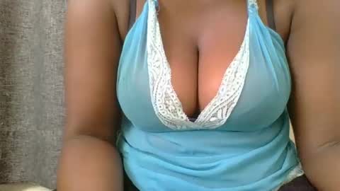 Mia online show from 01-14-25, 09:56