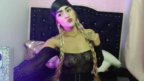 Snapshot of ambar_rouxee chatting on 01-13-26, 09:42 ambar rouxee online show from 01-13-26, 09:42