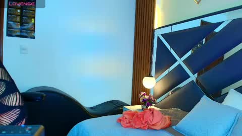 Ambar Ross online show from 04-24-26, 02:19