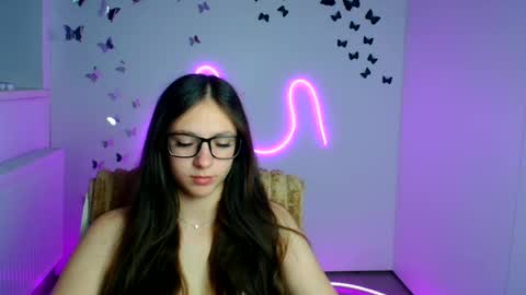 Snapshot of amber__r chatting on 06-20-26, 05:32 Amber online show from 06-20-26, 05:32