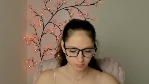 Snapshot of amber__r chatting on 06-26-26, 05:45 Amber online show from 06-26-26, 05:45