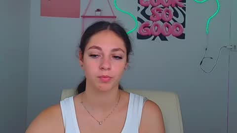 Snapshot of amber__r chatting on 07-18-26, 05:44 Amber online show from 07-18-26, 05:44