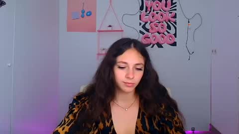 Snapshot of amber__r chatting on 07-20-26, 05:33 Amber online show from 07-20-26, 05:33