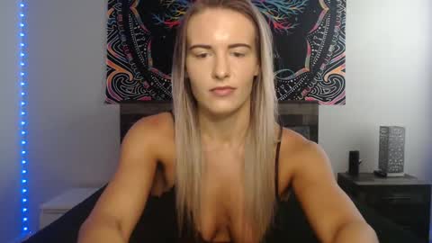 Amber online show from 09-22-25, 01:46