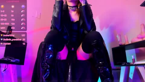 Snapshot of amber_blair chatting on 12-30-24, 02:31 amber_blair online show from 12-30-24, 02:31