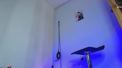 Snapshot of amber_blair chatting on 11-21-25, 08:40 amber_blair online show from 11-21-25, 08:40