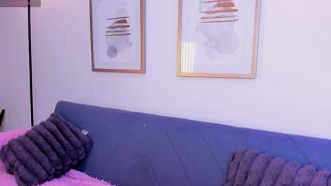 Snapshot of amber_blunt_ chatting on 10-13-25, 09:20 Amber online show from 10-13-25, 09:20