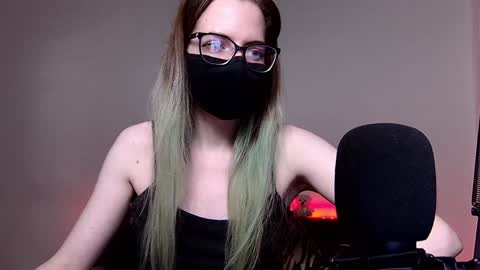 Amber non-nude model online show from 12-02-24, 10:45