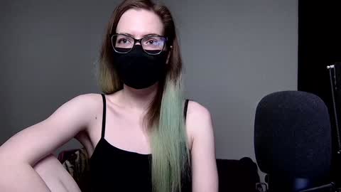 Amber non-nude model online show from 12-10-24, 12:50