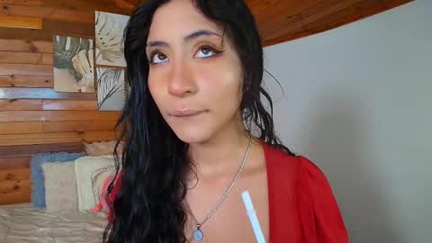 Snapshot of amber_curly chatting on 03-11-26, 06:47 amber_curly online show from 03-11-26, 06:47