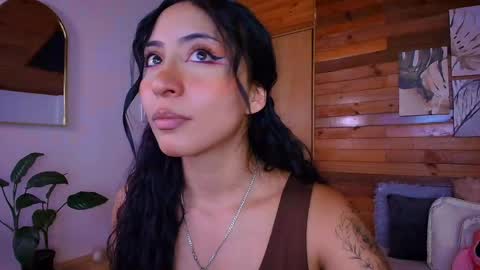 Snapshot of amber_curly chatting on 05-20-26, 07:53 amber_curly online show from 05-20-26, 07:53