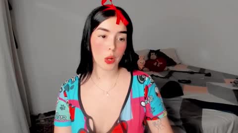 Snapshot of amber_landy1 chatting on 01-22-25, 05:38 amber online show from 01-22-25, 05:38