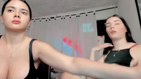 Snapshot of amber_landy1 chatting on 02-20-25, 01:25 amber online show from 02-20-25, 01:25