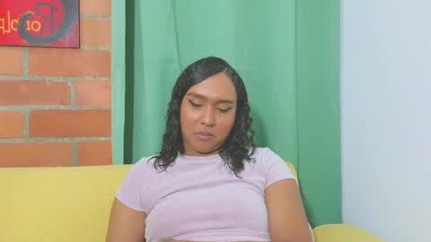 LUISA online show from 12-04-24, 01:14