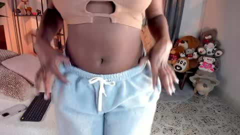 Snapshot of amber_maxwell chatting on 05-27-26, 09:12 Amber online show from 05-27-26, 09:12