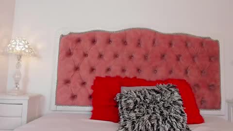 Snapshot of amber_roose75 chatting on 09-10-25, 12:27 julieta  online show from 09-10-25, 12:27