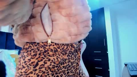 Snapshot of amber_rose23 chatting on 10-13-25, 12:16 Michell online show from 10-13-25, 12:16