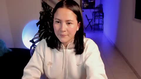 Vivi  online show from 07-24-26, 03:59