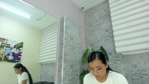amberblazze online show from 10-21-25, 11:55