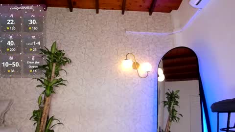 Snapshot of ambercollinns chatting on 01-28-25, 10:23 Amber Collins online show from 01-28-25, 10:23