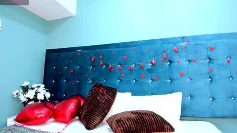 Snapshot of ambercollinns chatting on 02-15-25, 11:39 Amber Collins online show from 02-15-25, 11:39