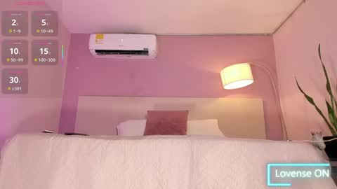 Snapshot of ambercollinnss chatting on 05-14-26, 08:26 Amber Collinns online show from 05-14-26, 08:26