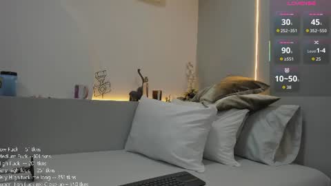 Snapshot of ambercroft_ chatting on 06-15-26, 05:04 Amber online show from 06-15-26, 05:04