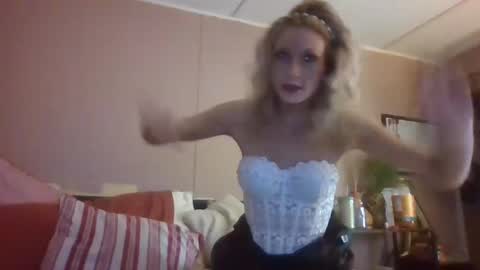 Snapshot of amberdesmond722 chatting on 01-10-25, 09:34 Kaligirll online show from 01-10-25, 09:34