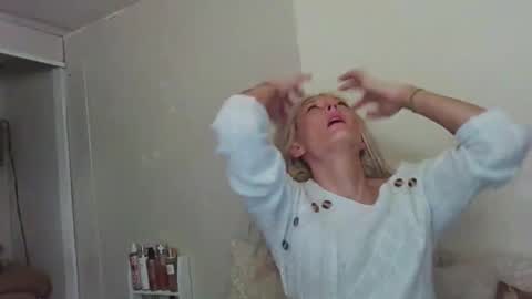 Snapshot of amberdesmond722 chatting on 11-09-25, 09:29 Kaligirll online show from 11-09-25, 09:29