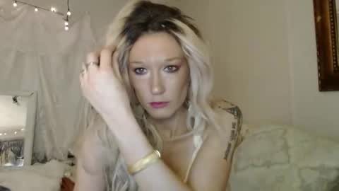 Snapshot of amberdesmond722 chatting on 02-25-26, 12:53 Kaligirll online show from 02-25-26, 12:53