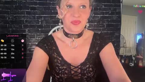 Amber Jade online show from 10-22-25, 12:11