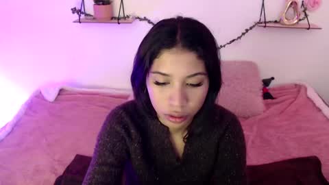 Snapshot of amberjeong chatting on 12-24-24, 05:55 Amber Jeong online show from 12-24-24, 05:55